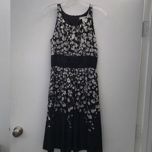 WhiteHouse Black Market Dress